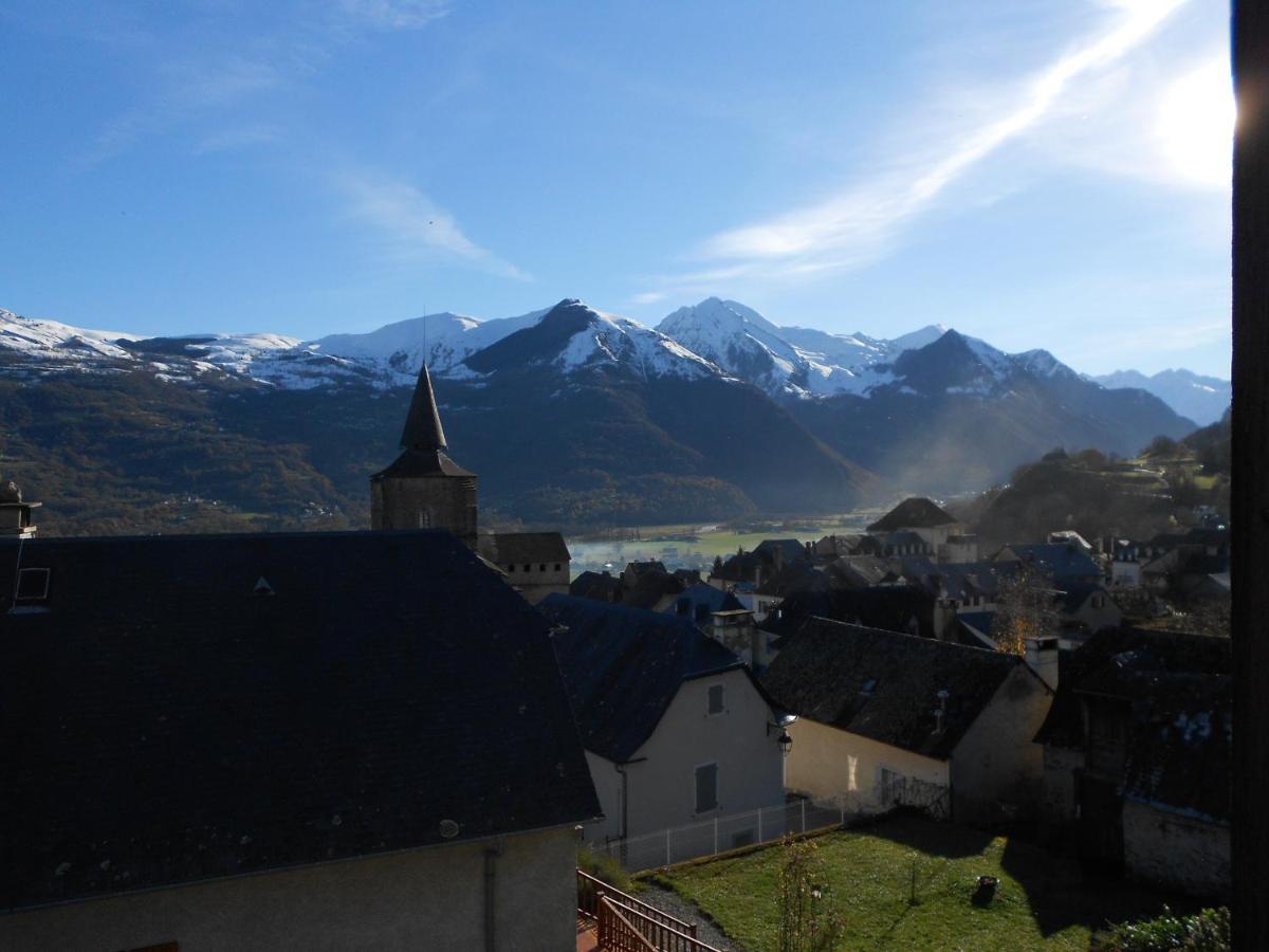 Les Rochers Saint-Savin  Exterior photo