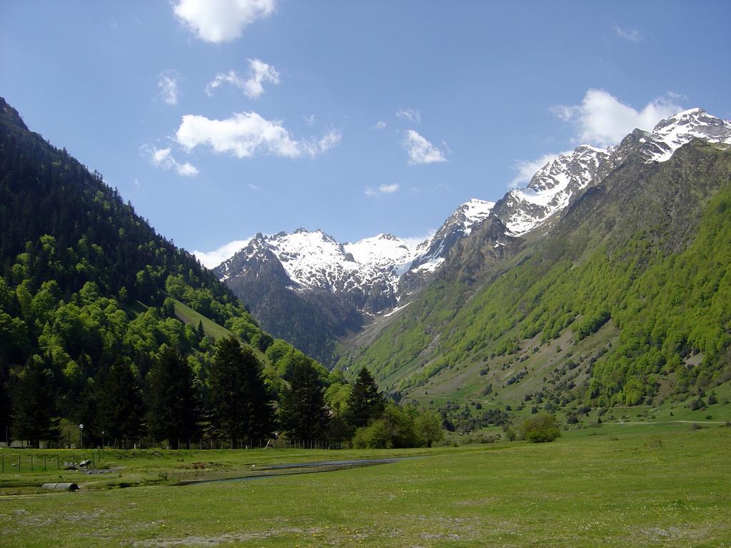 Les Rochers Saint-Savin  Exterior photo